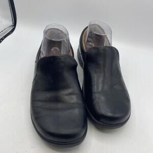 Unstructured Shoes Women’s By Clarks Size 7.5 Black Leather Comfort Slip On Work